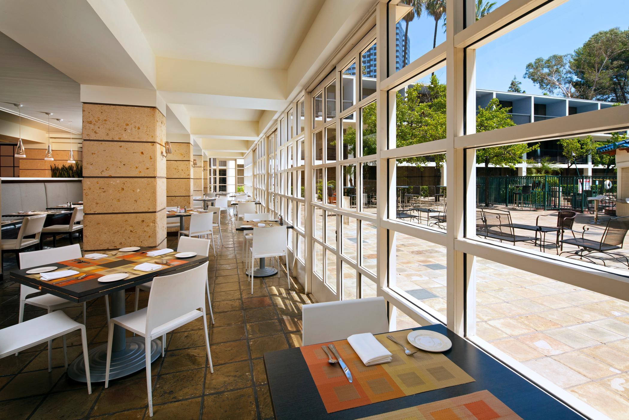 Sheraton Universal 4* Los Ángeles